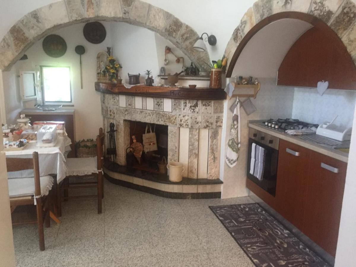ホテル Il Trullo Di Nonno Angelo San Marco ロコロトンド エクステリア 写真