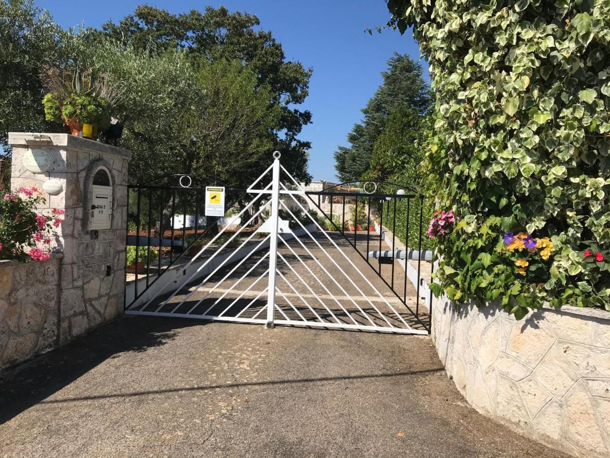 ホテル Il Trullo Di Nonno Angelo San Marco ロコロトンド エクステリア 写真